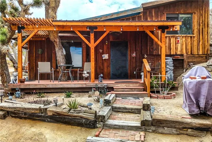 55525 Wood Road, Yucca Valley, California 92284