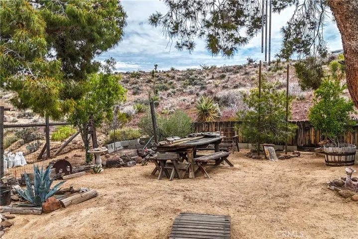 55525 Wood Road, Yucca Valley, California 92284