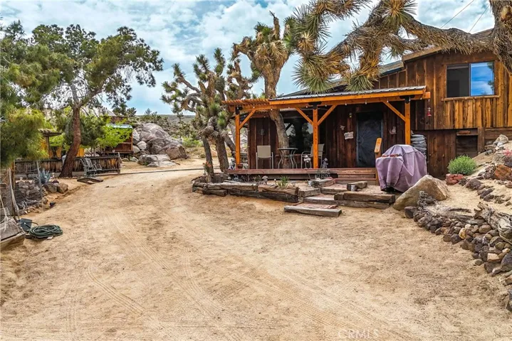55525 Wood Road, Yucca Valley, California 92284