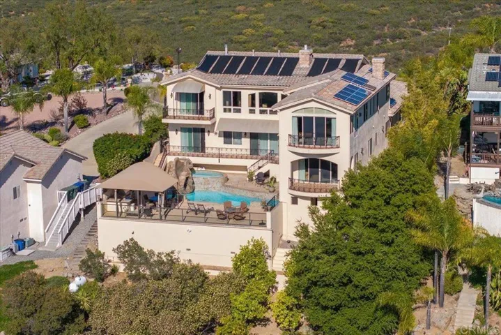 15111 La Plata Court, Ramona, California 92065