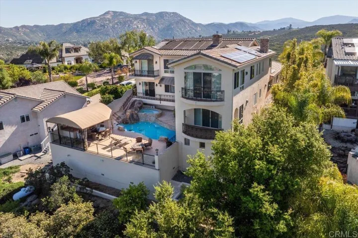 15111 La Plata Court, Ramona, California 92065