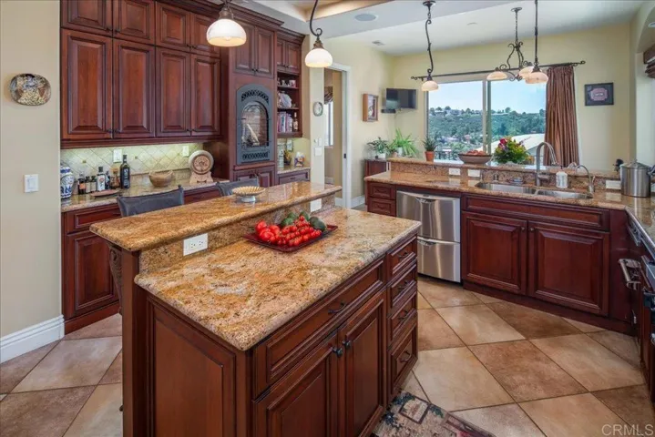 15111 La Plata Court, Ramona, California 92065