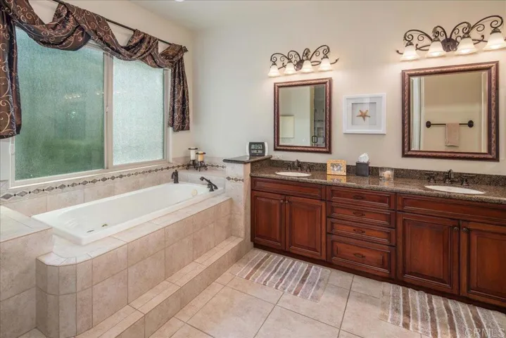 15111 La Plata Court, Ramona, California 92065