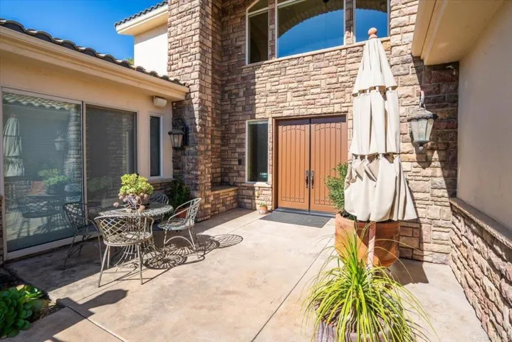 15111 La Plata Court, Ramona, California 92065
