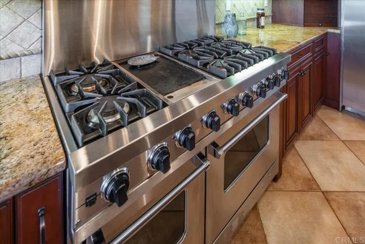 15111 La Plata Court, Ramona, California 92065