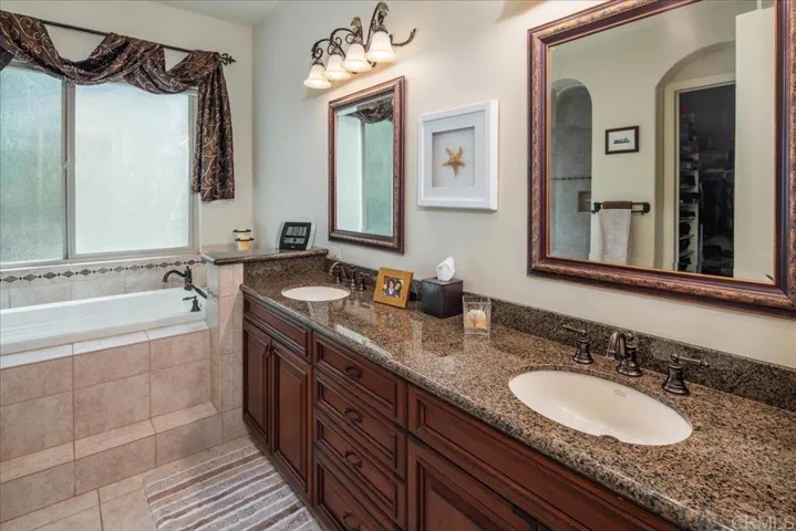 15111 La Plata Court, Ramona, California 92065