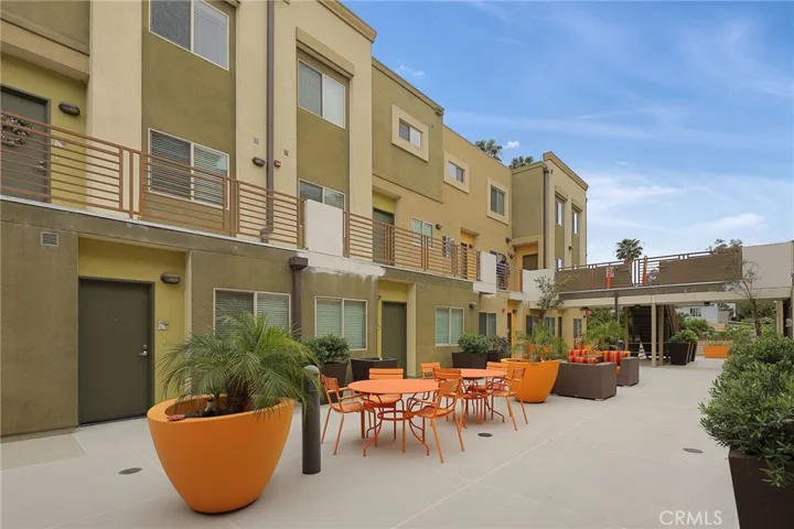 2980 Ripple Place 107, Los Angeles, California 90039