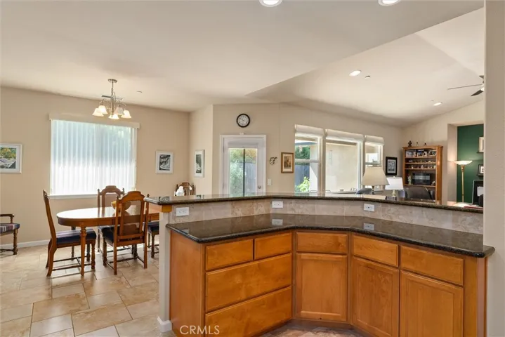 Kitchen/dining