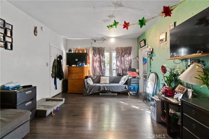 3741 S Bentley Avenue, Los Angeles, California 90034