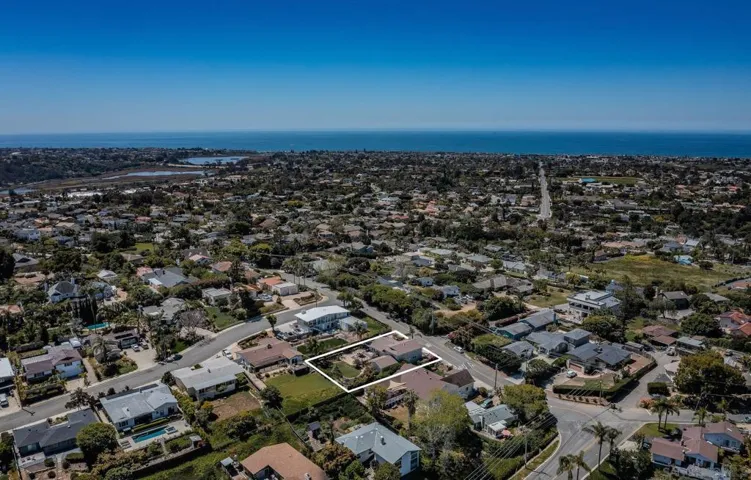 1508 Laurel Rd, Oceanside, California 92054