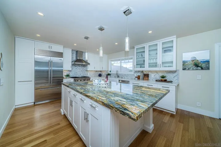 1508 Laurel Rd, Oceanside, California 92054