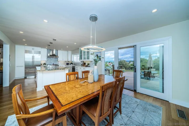 1508 Laurel Rd, Oceanside, California 92054