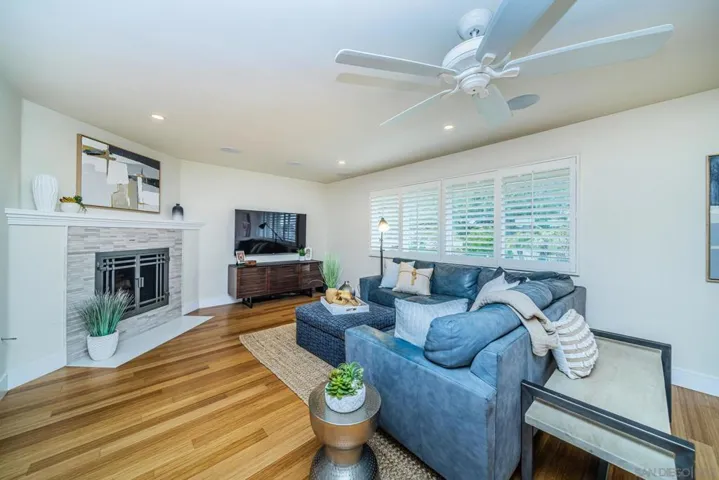 1508 Laurel Rd, Oceanside, California 92054