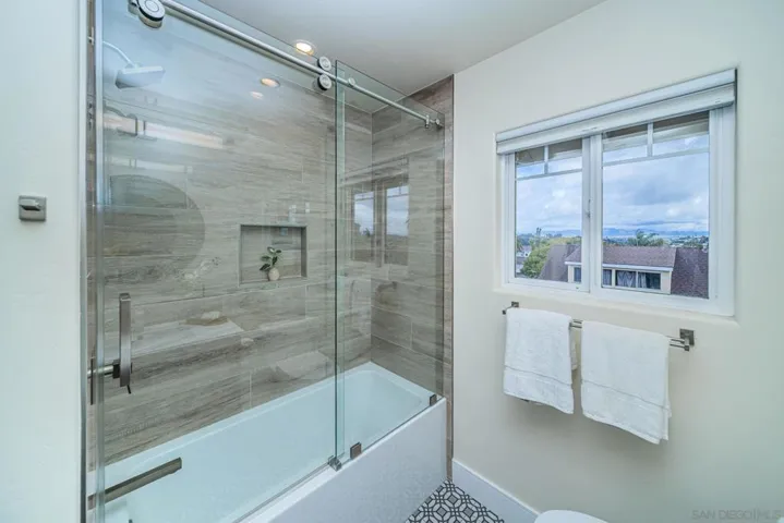 1508 Laurel Rd, Oceanside, California 92054