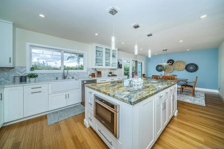 1508 Laurel Rd, Oceanside, California 92054