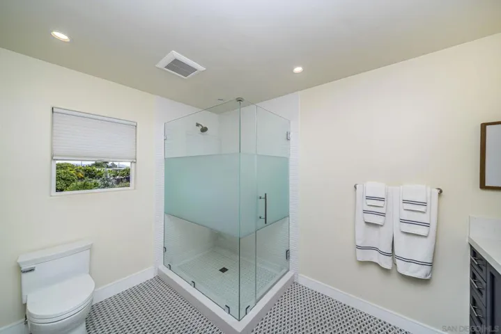 1508 Laurel Rd, Oceanside, California 92054