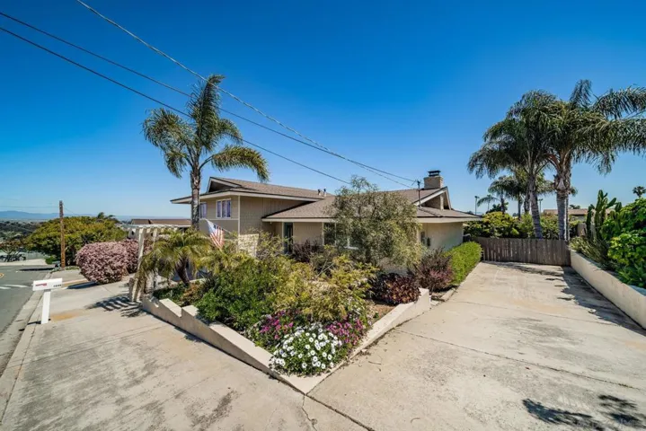 1508 Laurel Rd, Oceanside, California 92054