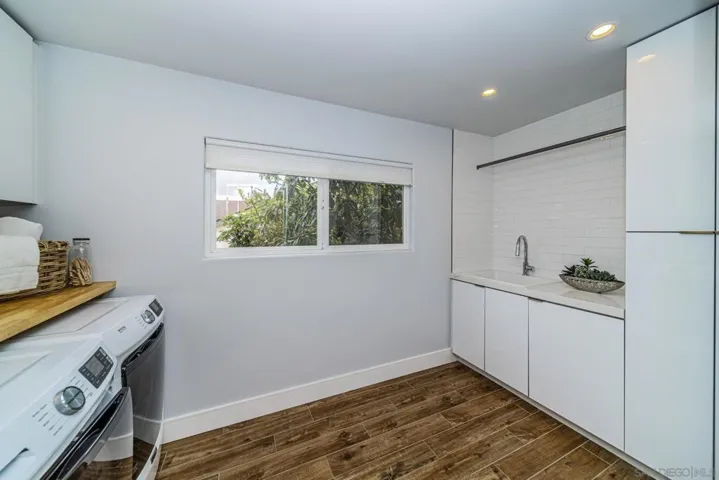 1508 Laurel Rd, Oceanside, California 92054