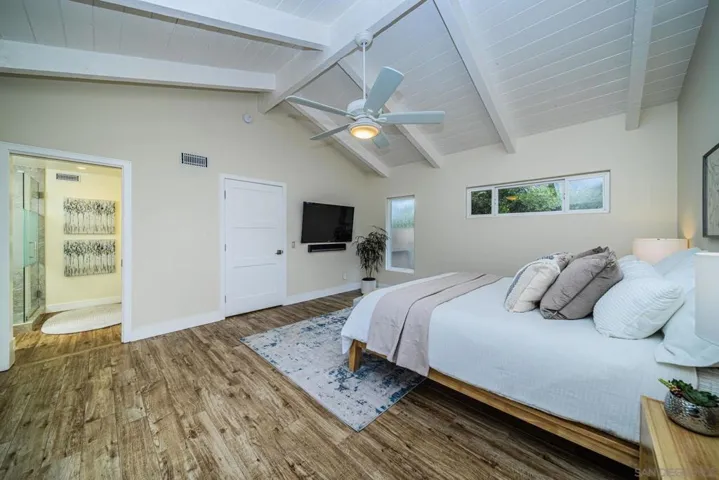 1508 Laurel Rd, Oceanside, California 92054