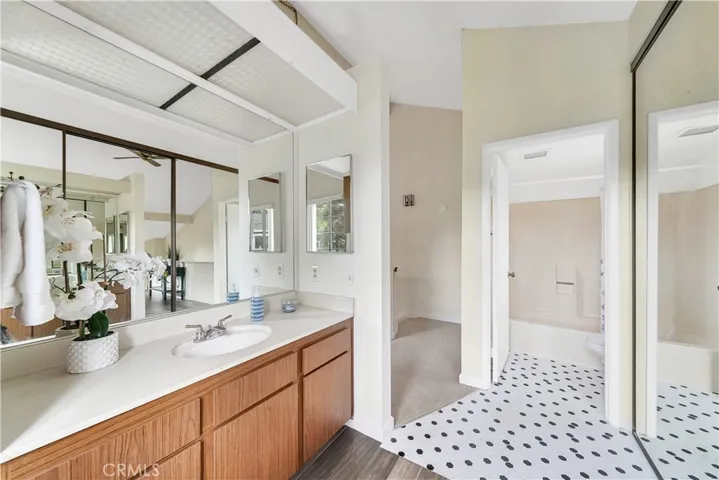 700 E Lake Drive 61, Orange, California 92866