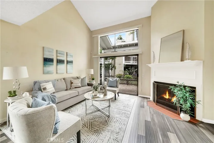 700 E Lake Drive 61, Orange, California 92866