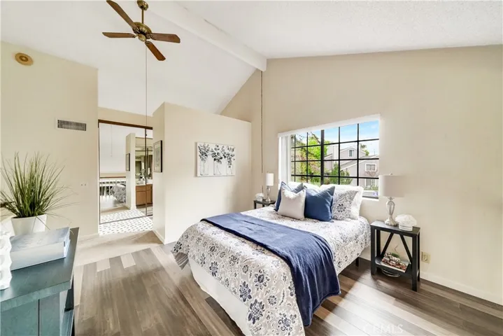 700 E Lake Drive 61, Orange, California 92866
