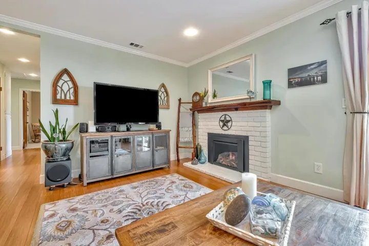 2035 Sequoia Drive, Santa Cruz, California 95065