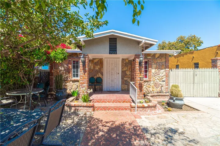 723 E 73rd St, Los Angeles, California 90001