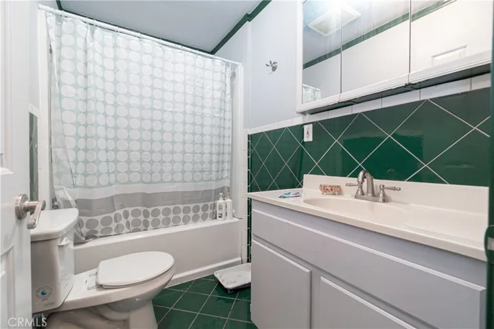 723 E 73rd St, Los Angeles, California 90001