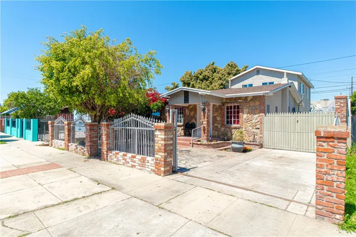 723 E 73rd St, Los Angeles, California 90001