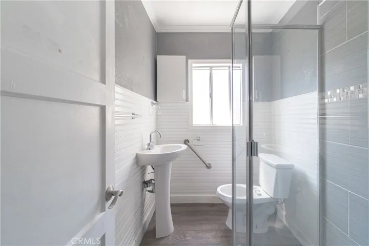 723 E 73rd St, Los Angeles, California 90001
