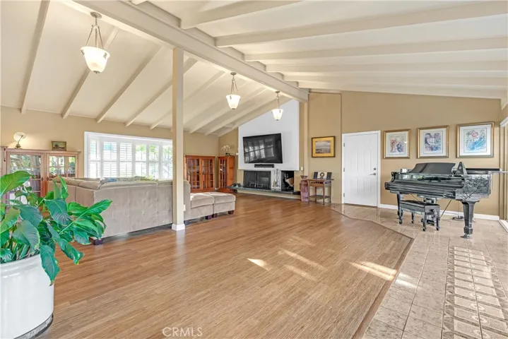 2244 Forbes Avenue, Claremont, California 91711