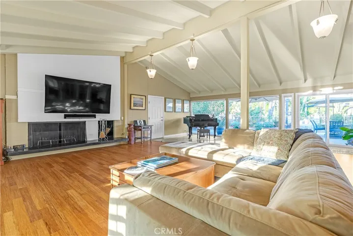 2244 Forbes Avenue, Claremont, California 91711