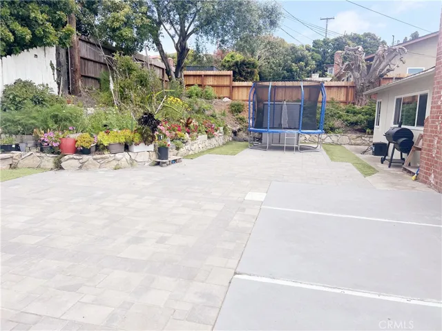 6925 Maycroft Drive, Rancho Palos Verdes, California 90275