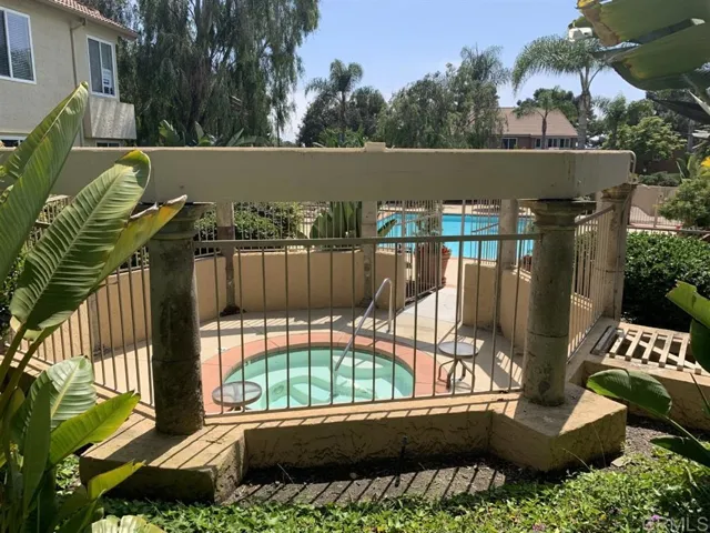 930 Via Mil Cumbres 14, Solana Beach, California 92075