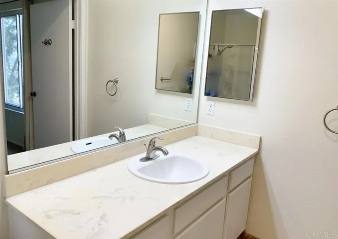 930 Via Mil Cumbres 14, Solana Beach, California 92075
