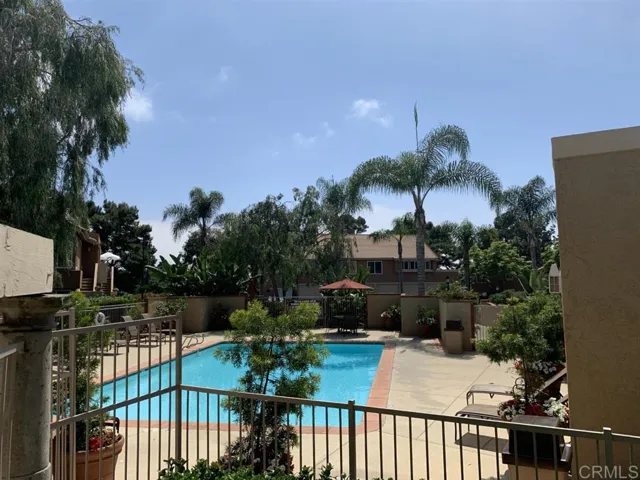 930 Via Mil Cumbres 14, Solana Beach, California 92075
