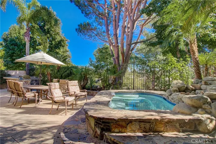 316 Canyon Crest Drive, Simi Valley, California 93065