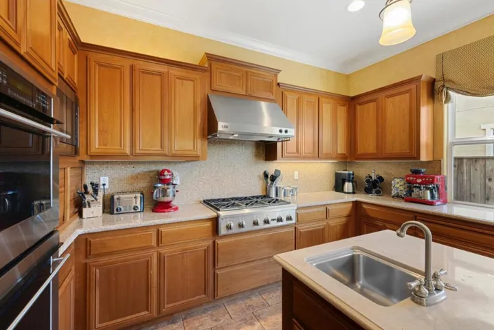 18170 Shadowbrook Way, Morgan Hill, California 95037
