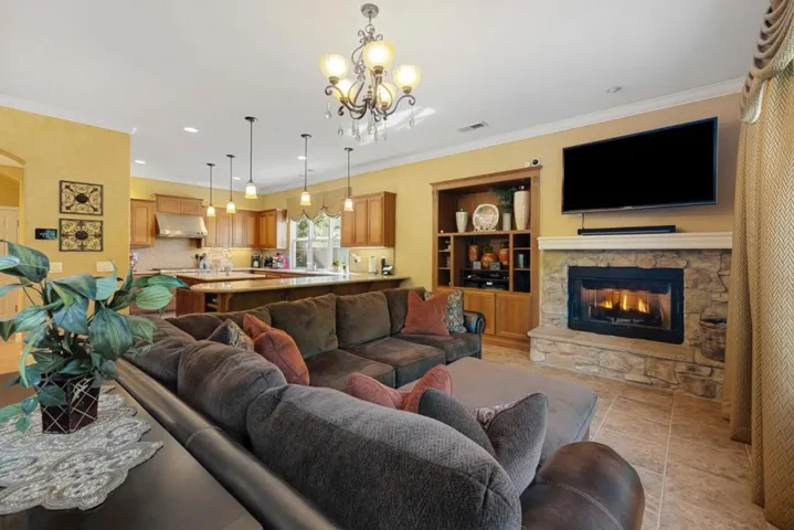 18170 Shadowbrook Way, Morgan Hill, California 95037