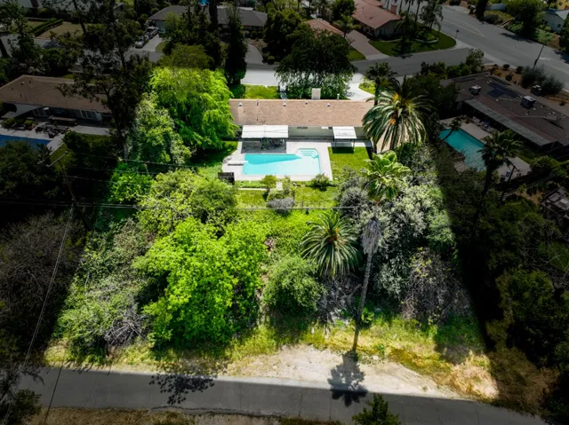 305 Eucalyptus Drive, Redlands, California 92373