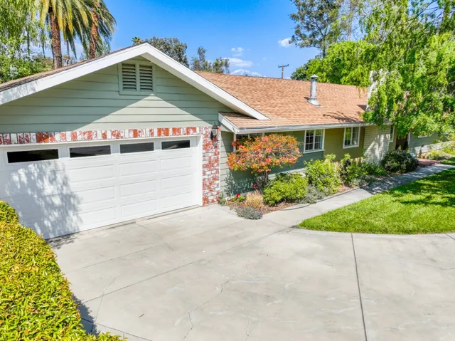 305 Eucalyptus Drive, Redlands, California 92373
