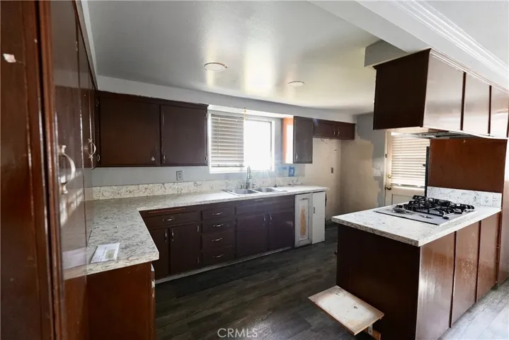 1623 E Albreda Street, Carson, California 90745
