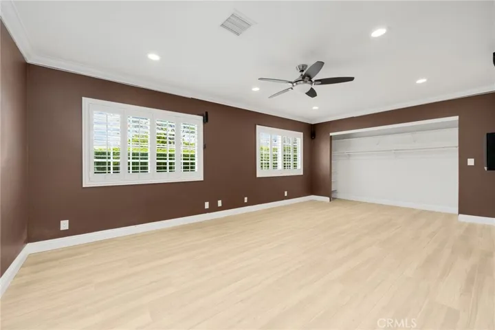 ceiling fan-large closet