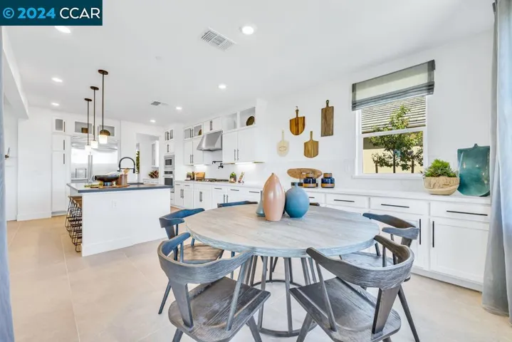3017 Mosaic Way, Roseville, California 95747