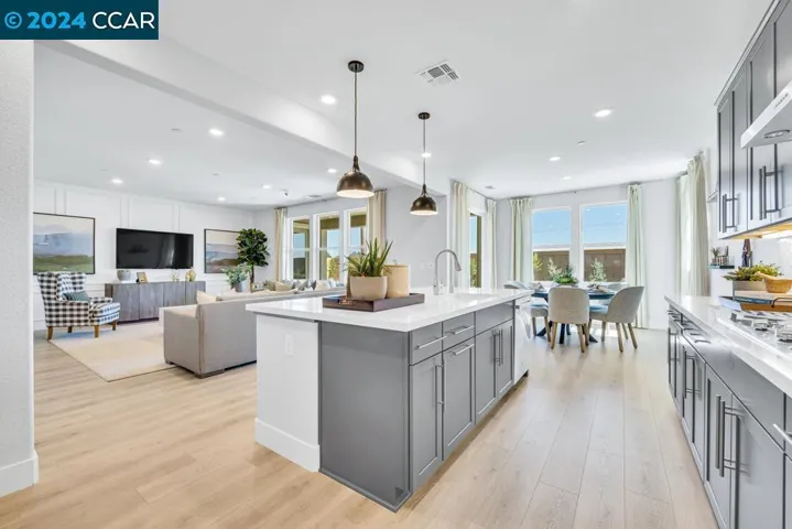 3009 Mosaic Way, Roseville, California 95747