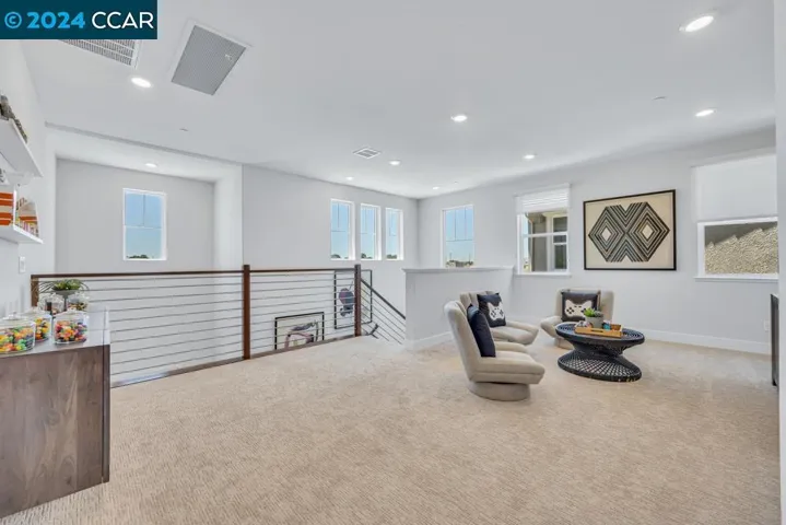 3025 Mosaic Way, Roseville, California 95747