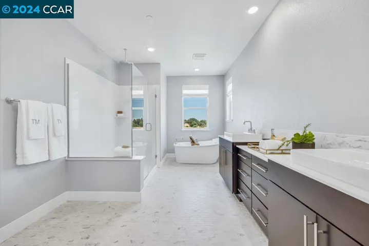 3025 Mosaic Way, Roseville, California 95747