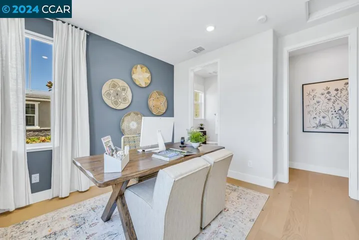 3025 Mosaic Way, Roseville, California 95747
