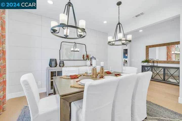 3025 Mosaic Way, Roseville, California 95747